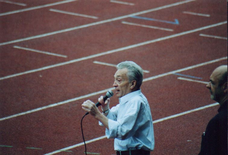 2003/60/a19.jpg
