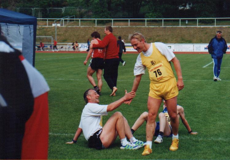 2004/1000/R07.jpg