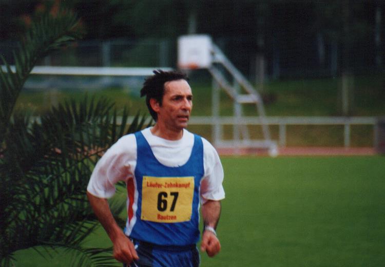 2004/10000/U30.jpg