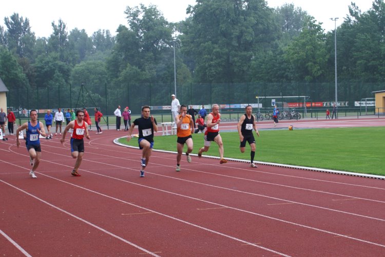 2009/11100mM/41F0043.jpg
